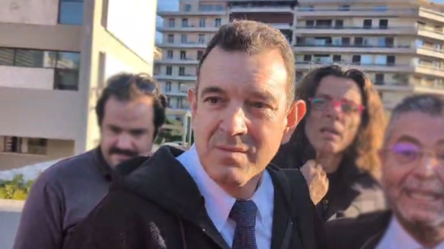 Ελεύθερος αφέθηκε ο Νίκος Παπαδόπουλος της Νίκης - Δεν αποτελεί κακούργημα ο βανδαλισμός που διέπραξε στην Πινακοθήκη