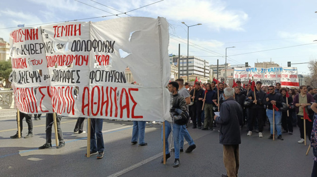 Ολοκληρώθηκε η πορεία για τα Τέμπη στην Αθήνα - Κανονικά η κυκλοφορία των οχημάτων στο κέντρο