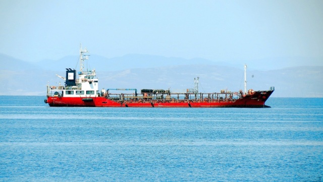 Γερμανία: Κατέσχεσε τάνκερ του σκιώδους στόλου της Ρωσίας, που μετέφερε 100.000 τόνους πετρελαίου
