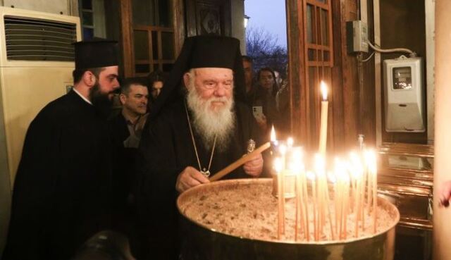 Αρχιεπίσκοπος Ιερώνυμος: Αποδοκιμάζει τους «σταυροφόρους» στις συγκεντρώσεις κατά θεατρικής παράστασης - «Αυτός δεν είναι ο λαός μας»