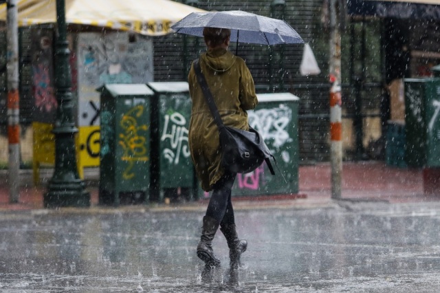 Προειδοποιητικό μήνυμα του 112 για έντονα φαινόμενα τις επόμενες ώρες στις Κυκλάδες