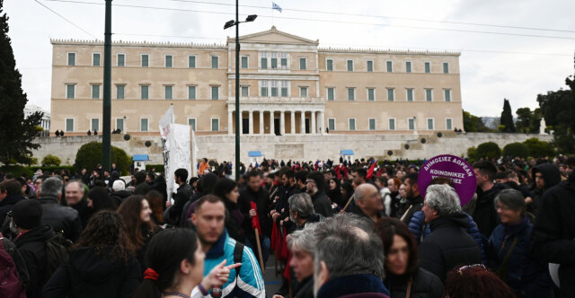 Απεργία 9 Απριλίου: Στην κυκλοφορία το κέντρο - Πώς κινούνται μετρό, ηλεκτρικός, λεωφορεία