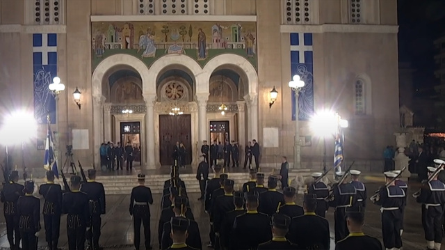Δείτε live από τη Μητρόπολη Αθηνών την ακολουθία της Αναστάσεως