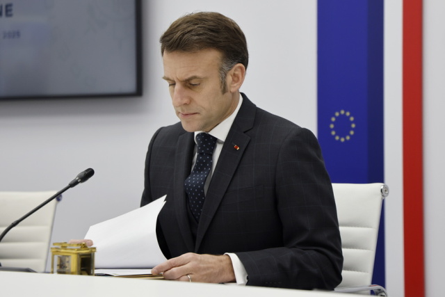 Τις επόμενες 8-10 ημέρες θα εντείνουμε την πίεση στη Ρωσία για τον πόλεμο στην Ουκρανία, λέει ο Μακρόν