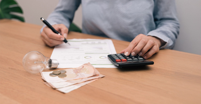 Alpha Bank: Οι ενεργειακές ανατιμήσεις πιέζουν την ελληνική οικονομία με επίκεντρο μεταφορές, στέγαση