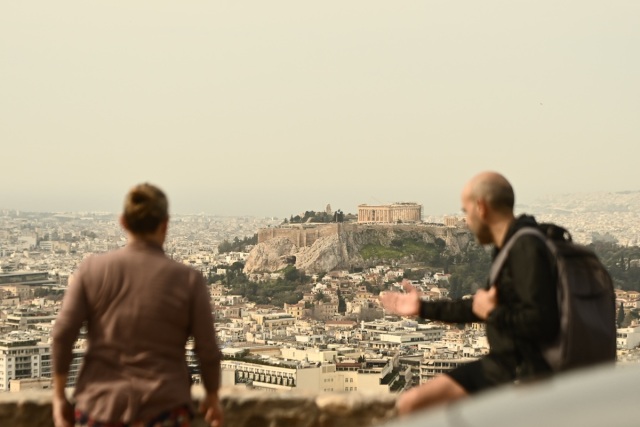 Καιρός: 30άρια και αφρικανική σκόνη τις επόμενες ημέρες - Πού αναμένονται βροχές