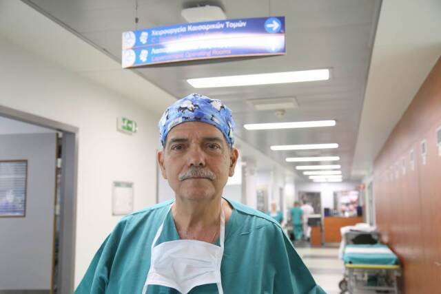 Γρηγόρης Ξεπαπαδάκης: Ο καρκίνος του μαστού δεν κάνει διακρίσεις, νοσούν όλες