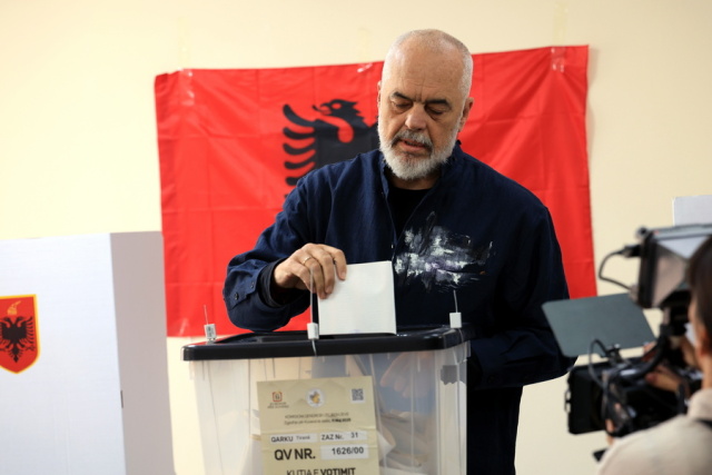 Εκλογές στην Αλβανία: Κοντά στην τέταρτη θητεία ο Έντι Ράμα, αμφισβητεί τα exit poll ο Μπερίσα