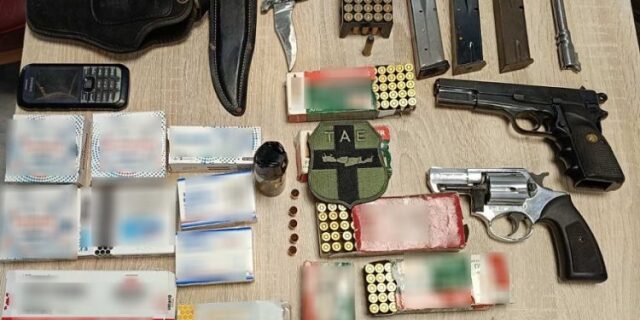 Δύο συλλήψεις για όπλα στα Χανιά