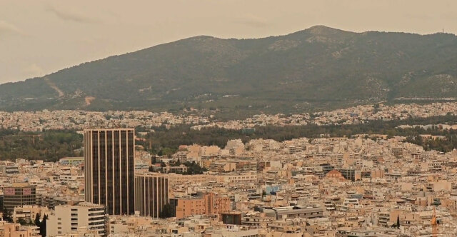 Καιρός: «Πνίγηκε» στην αφρικανική σκόνη η Αττική - Δείτε βίντεο