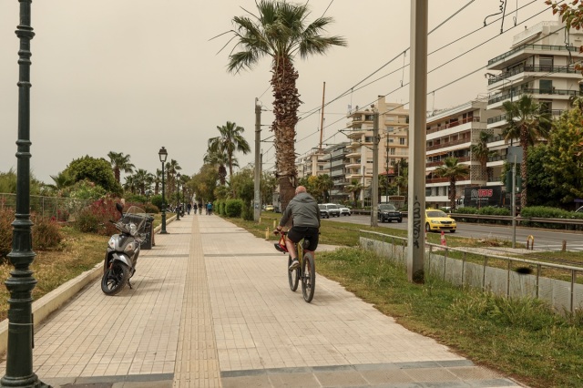 Καιρός: Ζέστη με σκόνη και σήμερα - Επιδείνωση από την Κυριακή με βροχές και πτώση της θερμοκρασίας