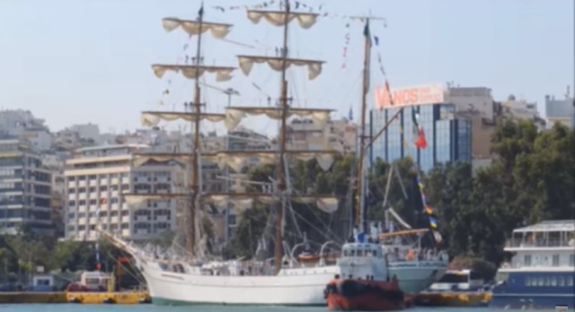 Σε Πειραιά και Σούδα έχει βρεθεί στο παρελθόν το εκπαιδευτικό ιστιοφόρο που προσέκρουσε στη γέφυρα του Μπρούκλιν - Βίντεο