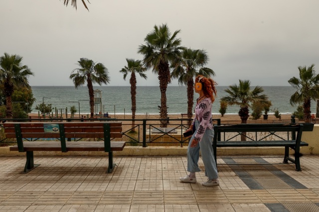 Καιρός: Αποπνικτικό κοκτέιλ με αφρικανική σκόνη και 30άρια τις επόμενες ημέρες