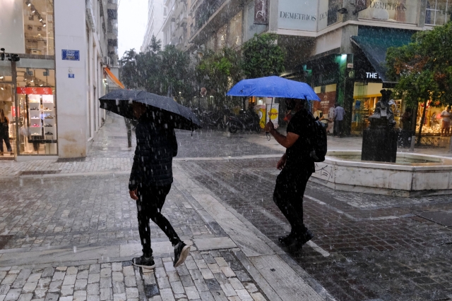 Έκτακτο δελτίο επιδείνωσης καιρού για αύριο Κυριακή - Πού θα βρέξει