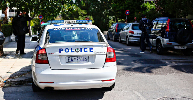ΧΙΛΙΑΝΟΣ Ο «ΣΠΑΙΝΤΕΡΜΑΝ» ΠΟΥ ΣΚΑΡΦΑΛΩΝΕ ΣΕ ΜΠΑΛΚΟΝΙΑ ΣΤΗΝ ΑΤΤΙΚΗ: ΕΙΧΕ ΑΔΥΝΑΜΙΑ ΣΕ ΚΟΣΜΗΜΑΤΑ ΚΑΙ ΡΟΛΟΓΙΑ BVLGARI, ROLEX, CARTIER - ΕΙΧΕ ΠΑΡΕΛΘΟΝ ΣΕ ΑΛΛΕΣ ΕΞΙ ΧΩΡΕΣ