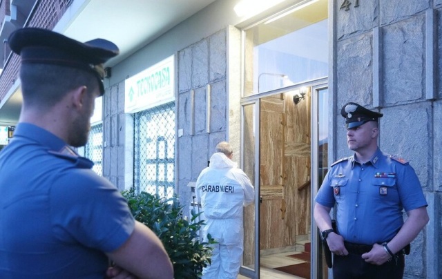 Ιταλία: Μαχαίρωσε μέχρι θανάτου την 61χρονη σύζυγό του μπροστά στα μάτια της κόρης τους