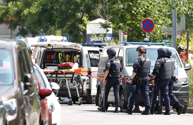 Ο 21χρονος πιστολέρο σκόρπισε τον θάνατο σε σχολείο στην Αυστρία και μετά έβαλε τέλος στη ζωή του - Τριήμερο εθνικό πένθος για τα θύματα