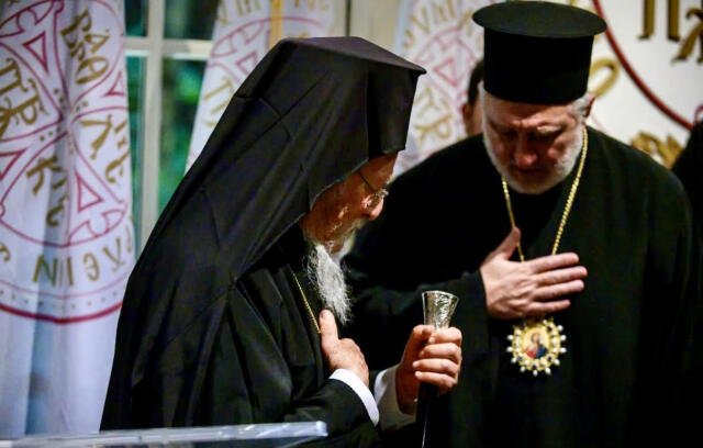 Αληθινός ποιμένας της αλήθειας και της αγάπης ο Οικουμενικός Πατριάρχης, λέει ο Αρχιεπίσκοπος Ελπιδοφόρος