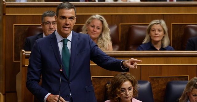 Ισπανία: Δημοσκοπικός «αέρας» στο ακροδεξιό Vox μετά τα σκάνδαλα διαφθοράς της κυβέρνησης του Πέδρο Σάντσεθ