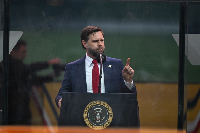 Βανς: Δεν είμαστε σε πόλεμο με το Ιράν, καταστρέψαμε το πυρηνικό του πρόγραμμα