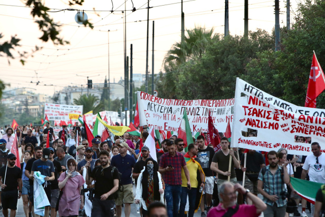 Αντιπολεμική συγκέντρωση στο κέντρο της Αθήνας και πορεία προς την πορεία των ΗΠΑ - Δείτε βίντεο και φωτογραφίες