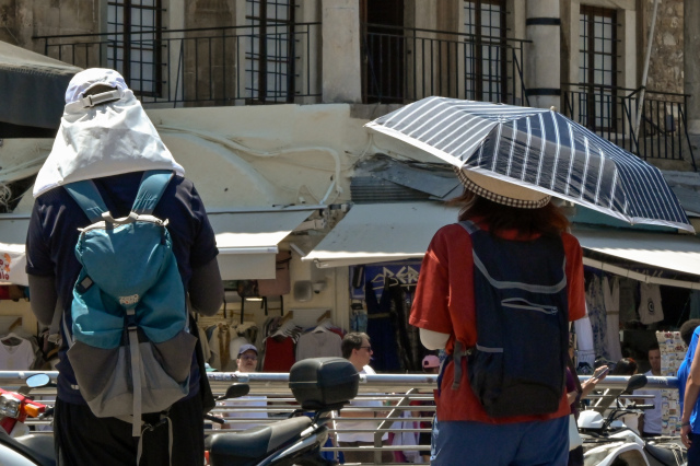 Καύσωνας με 40άρια από αύριο - Άφθονο νερό, ελαφρά γεύματα και δροσερούς χώρους συστήνει η Πολιτική Προστασία