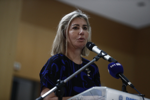 Ζέττα Μακρή: Μου έβαλε το «μαχαίρι στο λαιμό» για τα χρήματα που έπρεπε να δώσω
