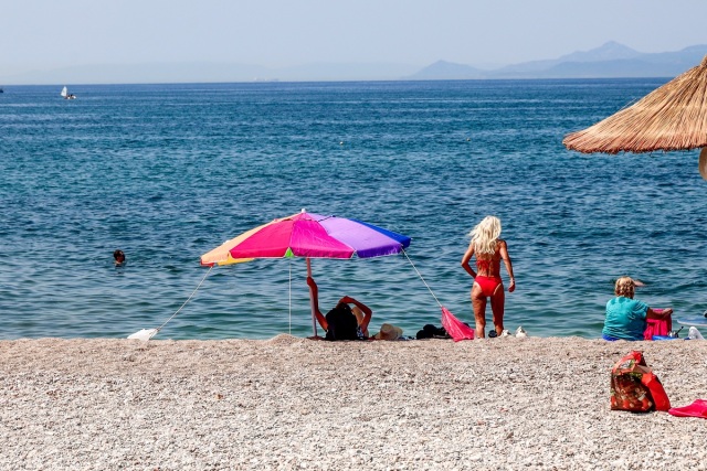 Καιρός: Αισθητή η πτώση της θερμοκρασίας, έως και 10°C η διαφορά στις μέγιστες - Ξεπέρασαν τα 90 χλμ οι ριπές ανέμου στο Αιγαίο
