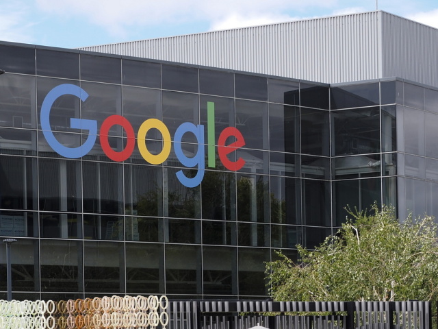 Η Google θα αποζημιώσει Αργεντινό επειδή τον φωτογράφισε γυμνό στην αυλή του σπιτιού του για τους χάρτες της