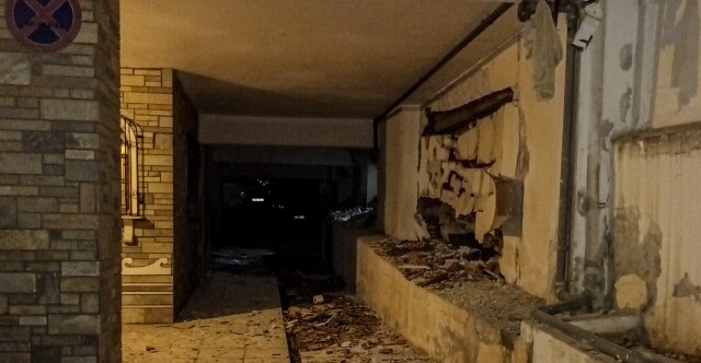 Ισχυρή έκρηξη σε πολυκατοικία στη Θεσσαλονίκη – Μεγάλες καταστροφές σε γύρω κτίρια