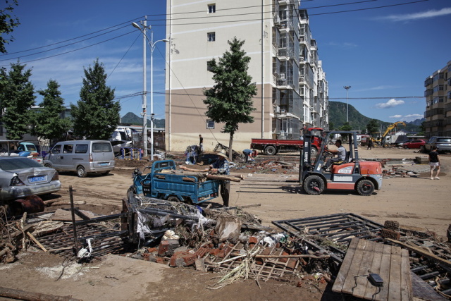 Πάνω από 30 ηλικιωμένοι έχασαν τη ζωή τους σε οίκο ευγηρίας στο Πεκίνο όταν παγιδεύτηκαν σε πλημμύρα