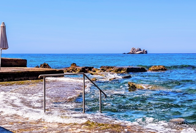 Ανεβαίνει σήμερα λίγο η θερμοκρασία - Πού θα βρέξει