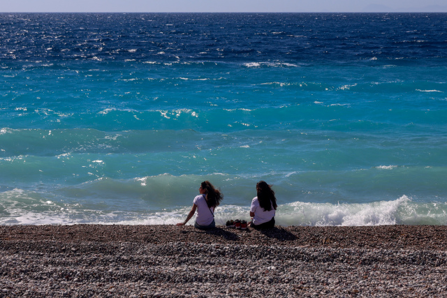 Μικρή εξασθένηση των ανέμων το Σάββατο, ξεπέρασαν τα 11 μποφόρ σήμερα
