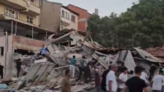 Σεισμός 6,1 Ρίχτερ στην Τουρκία: Κατέρρευσε κτίριο στην Μπαλικεσίρ - Η δόνηση έγινε αισθητή και στα νησιά του ανατολικού Αιγαίου