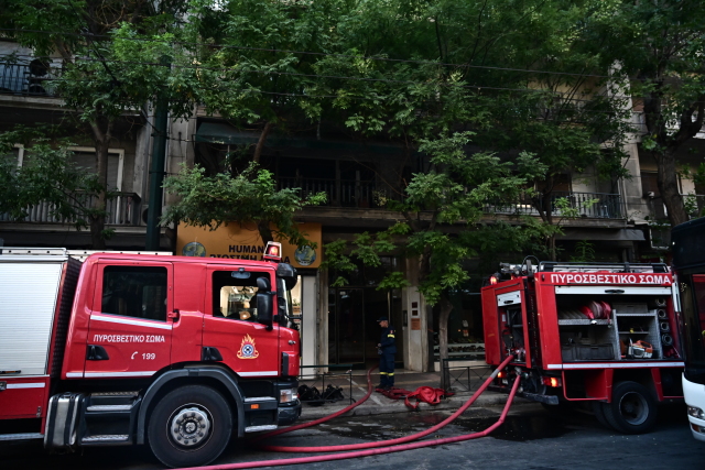 Νεκρή 65χρονη μετά από πυρκαγιά σε διαμέρισμα στο Αιγάλεω