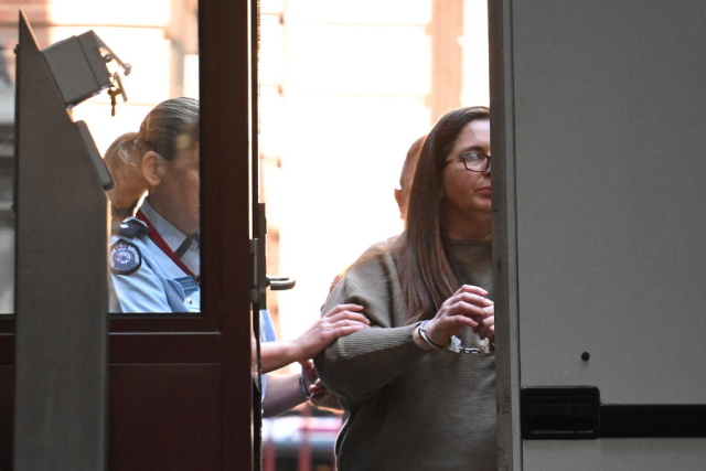 «Νιώθω μισός χωρίς τη σύζυγό μου» κατέθεσε ο μοναδικός επιζών από το γεύμα με τα δηλητηριώδη μανιτάρια στην Αυστραλία