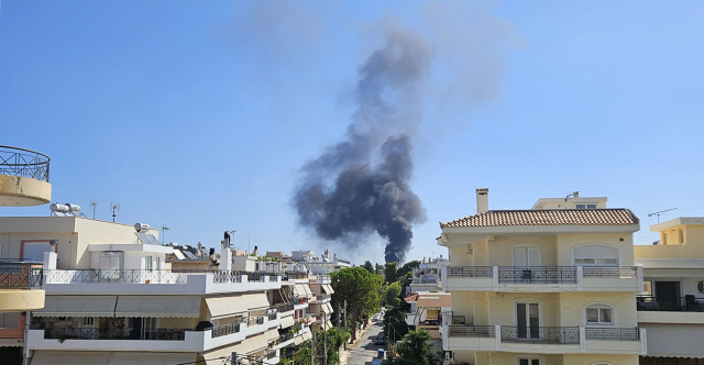 Έσβησε η φωτιά στο μουσικό σχολείο της Παλλήνης, δεν προκλήθηκαν σοβαρές ζημιές - Δείτε βίντεο από τις φλόγες