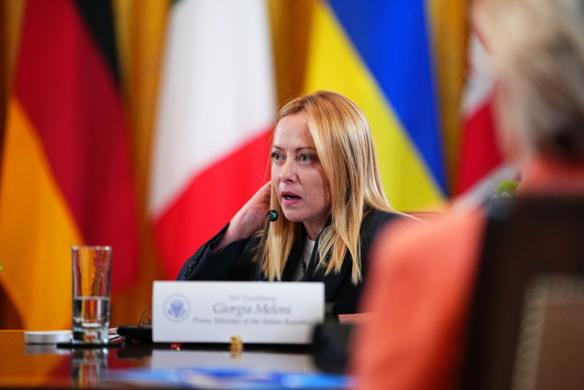 Μελόνι: Η Ιταλία δεν θα στείλει στρατεύματα στην Ουκρανία