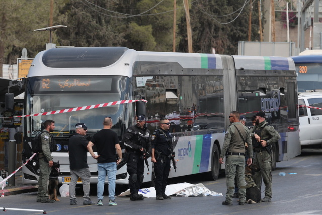 Νεκροί οι δράστες της επίθεσης στην Ιερουσαλήμ: Αγωνιζόμαστε εναντίον του απόλυτου κακού, λέει ο Χέρτσογκ