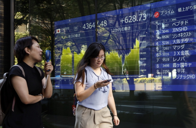 &Alpha;&sigma;ί&alpha;: &Omicron; Nikkei &xi;&epsilon;&pi;έ&rho;&alpha;&sigma;&epsilon; &gamma;&iota;&alpha; &pi;&rho;ώ&tau;&eta; &phi;&omicron;&rho;ά &tau;&iota;&sigmaf; 65.000 &mu;&omicron;&nu;ά&delta;&epsilon;&sigmaf; &epsilon;&nu; &mu;έ&sigma;&omega; &pi;&rho;&omicron;&sigma;&delta;&omicron;&kappa;&iota;ώ&nu; &gamma;&iota;&alpha; ά&nu;&omicron;&iota;&gamma;&mu;&alpha; &tau;&omega;&nu; &Sigma;&tau;&epsilon;&nu;ώ&nu; &tau;&omicron;&upsilon; &Omicron;&rho;&mu;&omicron;ύ&zeta;