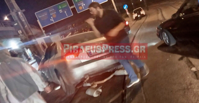 Αυτοκίνητο έπεσε πάνω σε κολώνα στον Πειραιά: Νεκρός ο οδηγός, διασωληνωμένη η συνοδηγός