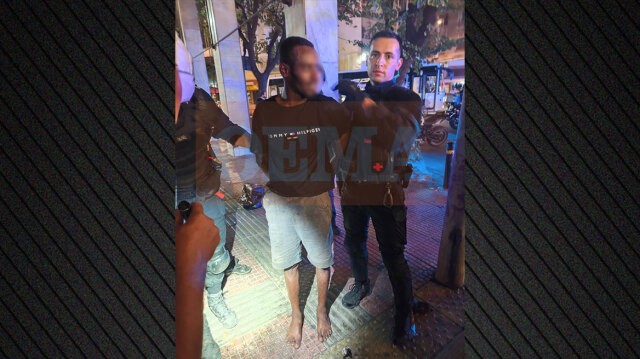 Η στιγμή της σύλληψης του Παλαιστίνιου που δάγκωσε αστυνομικό - «Ήταν λιώμα και ούρλιαζε Αλλάχου Άκμπαρ», λέει μάρτυρας