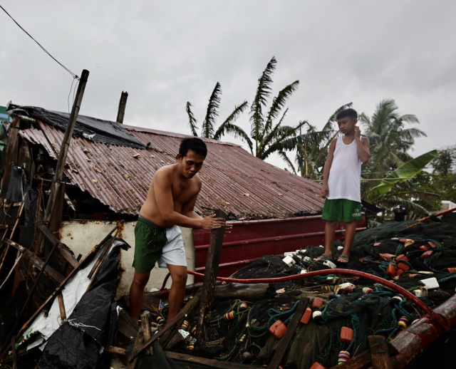 Φιλιππίνες: 3 νεκροί μετά το πέρασμα της τροπικής καταιγίδας Μπουαλόι - 400.000 κάτοικοι απομακρύνθηκαν από τις εστίες τους