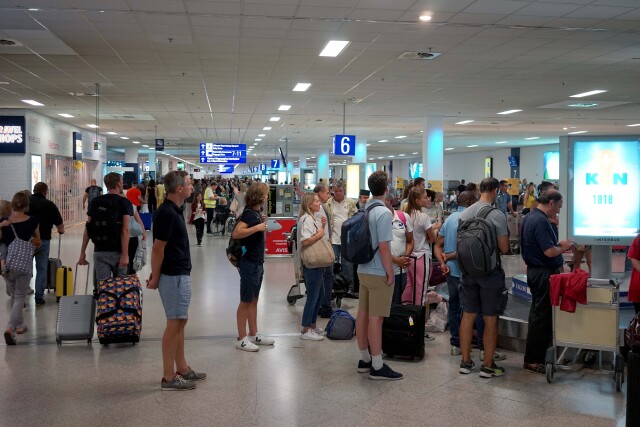Καθυστερήσεις στο αεροδρόμιο Ελ. Βενιζέλος λόγω «slow down» κατά 25% των αφίξεων από τους Ελεγκτές