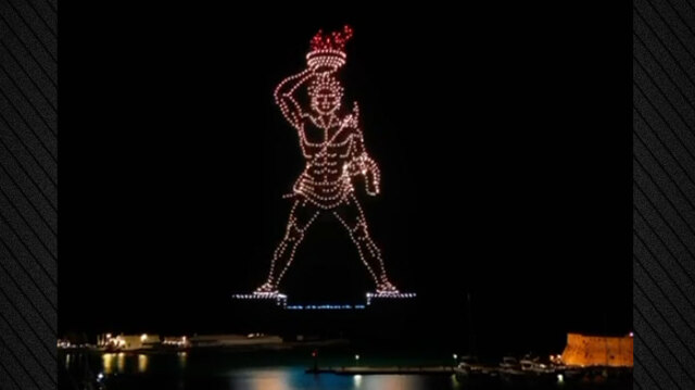 Χίλια drones φώτισαν τον ουρανό της Ρόδου με τον Κολοσσό και τα σύμβολα του νησιού