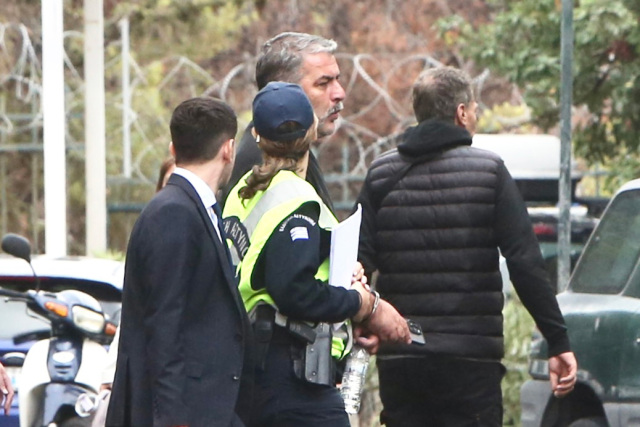 Βασίλης Μπισμπίκης: Ποινική δίωξη για παραβίαση του ΚΟΚ – Παραπέμφθηκε για δίκη στο αυτόφωρο