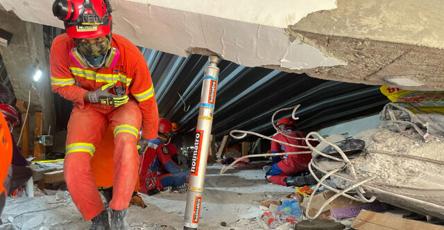 Ινδονησία: Αγώνας δρόμου για τον εντοπισμό επιζώντων μετά την κατάρρευση σχολείου