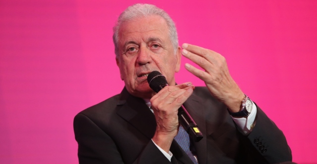 Αβραμόπουλος για το ένταλμα σύλληψης για το QatarGate: Μιλάμε για σκοπιμότητα, πληρωνόμουν γιατί μου το ενέκρινε η κυρία φον ντερ Λάιεν