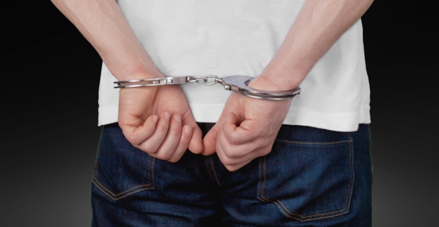 Αναβλήθηκε για αύριο η δίκη του άνδρα που κατηγορείται ότι ξυλοκόπησε γυναίκα στη μέση του δρόμου