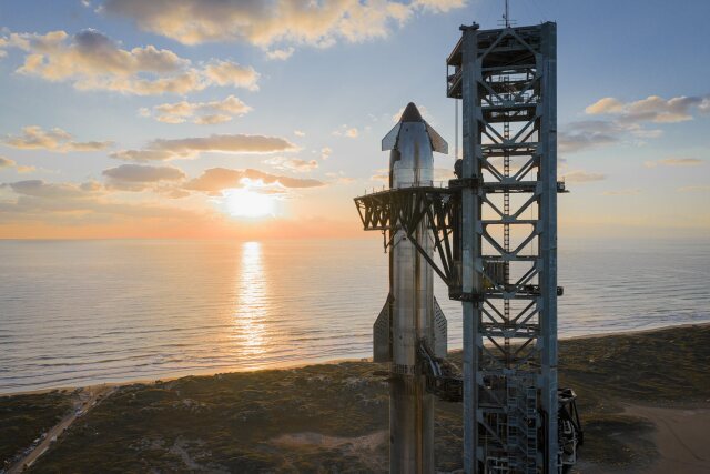 Με εντυπωσιακή διπλή προσθαλάσσωση το Starship του Έλον Μασκ ολοκλήρωσε τη νέα του δοκιμή - Δείτε βίντεο